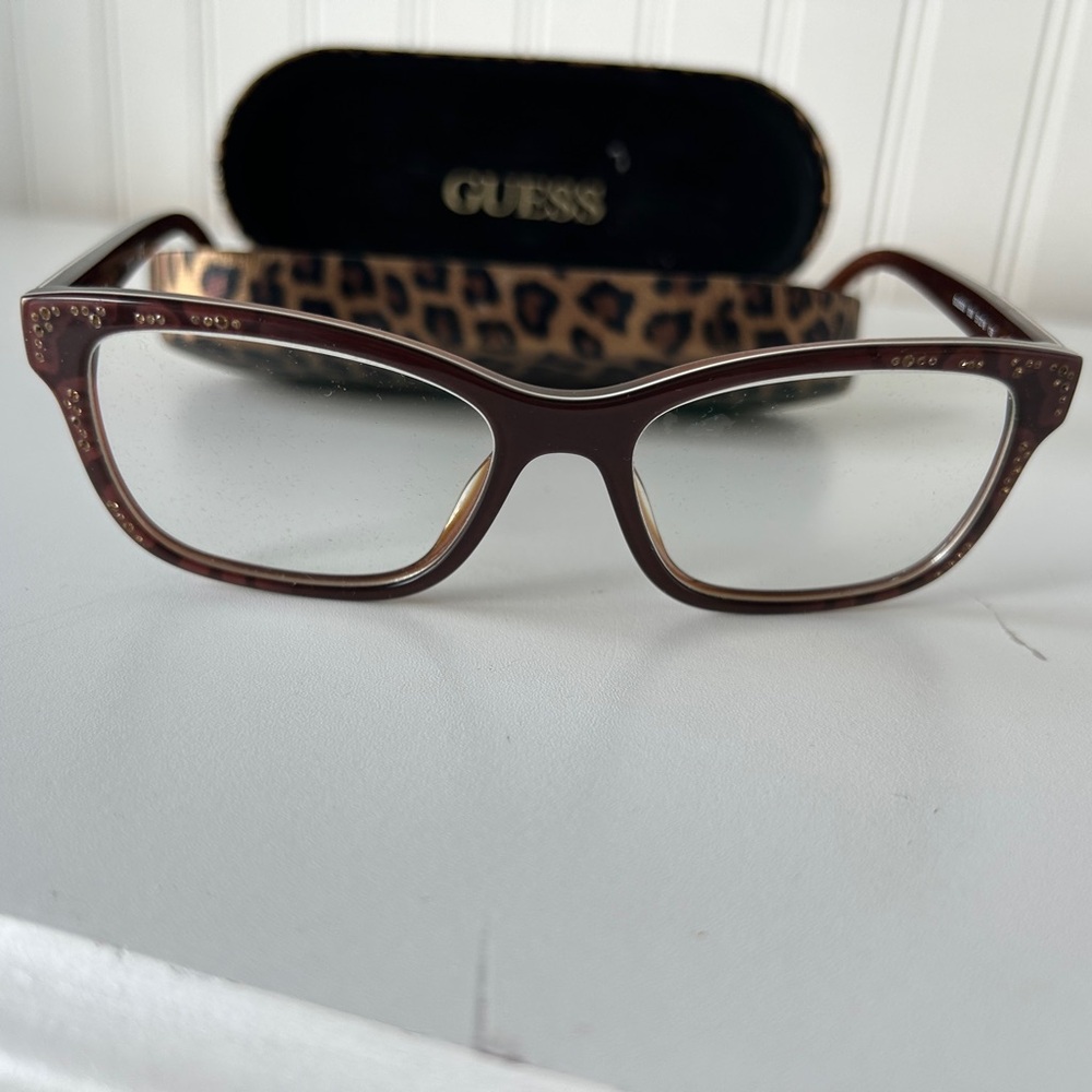 Guess Brown Rectangular Glasses With Leopard Print - image 1